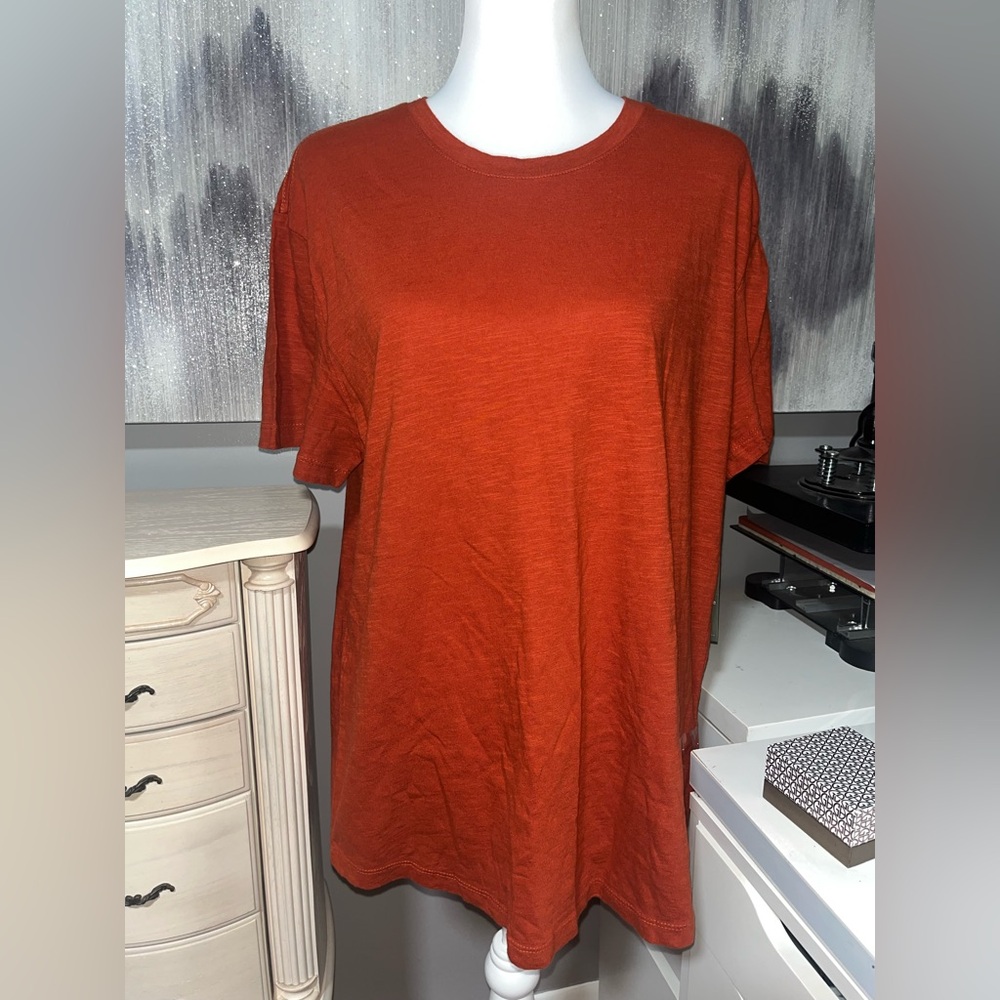 Large 100% cotton mutual weaves t shirt